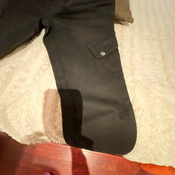 Black Jeans - Picture 5 of 9